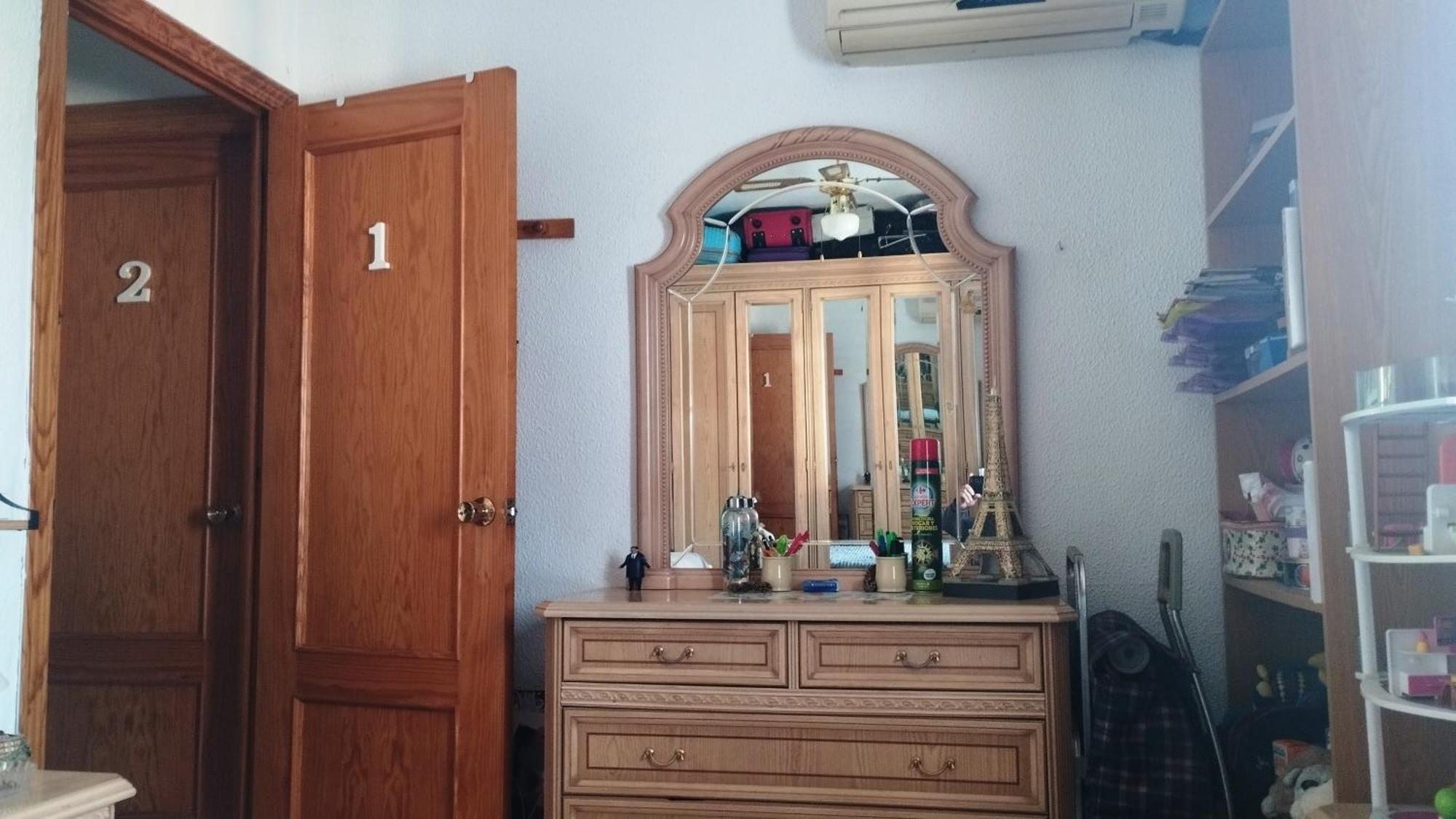 Habitaciones Privadas Con Cama Doble En Sevilla Exterior foto